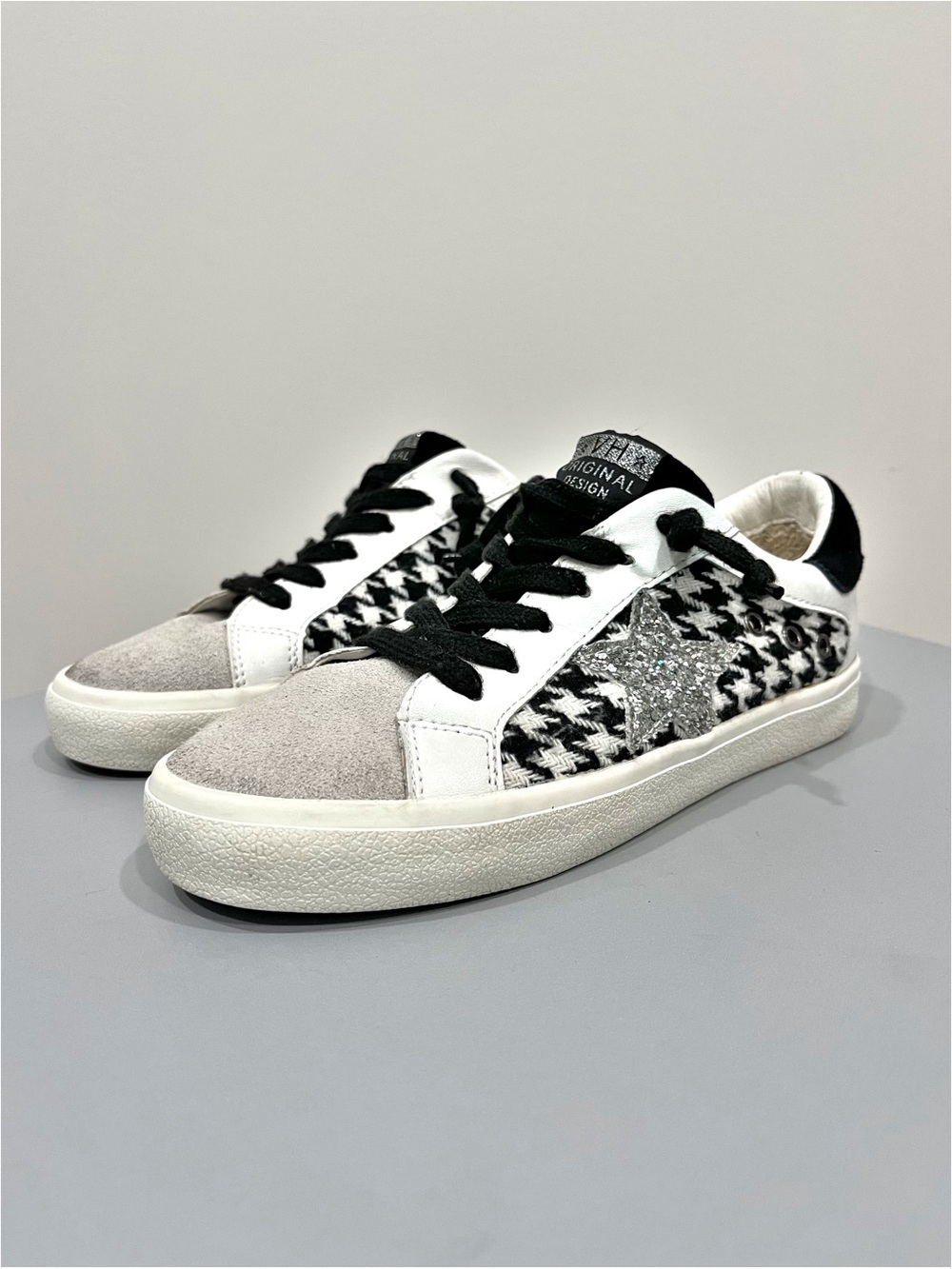 Vintage Havana Fear Houndstooth Star Sneakers Black White Women’s 6.5